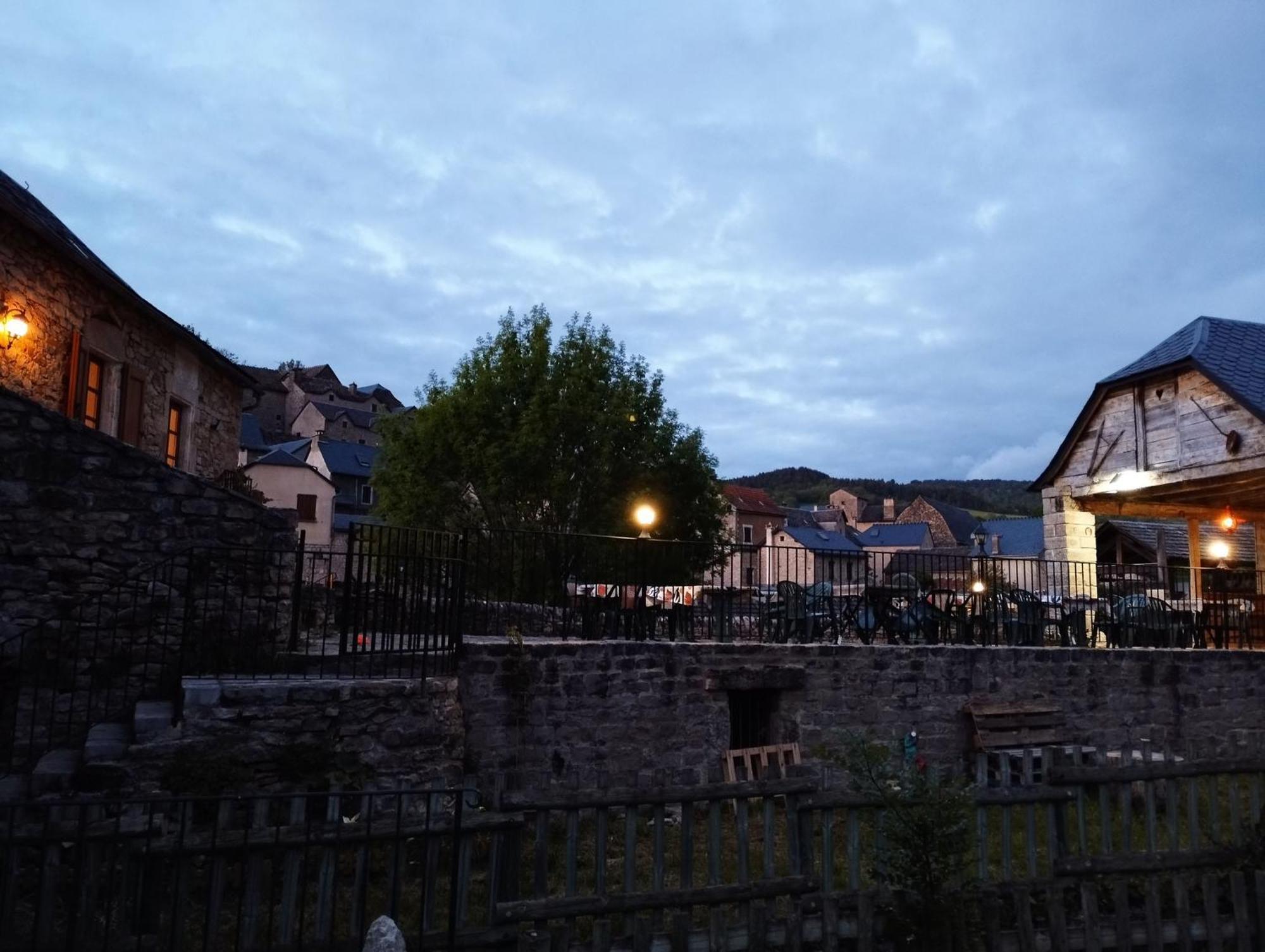 Chambres D'Hotes Le Moulin D'Auxillac La Canourgue Exterior photo